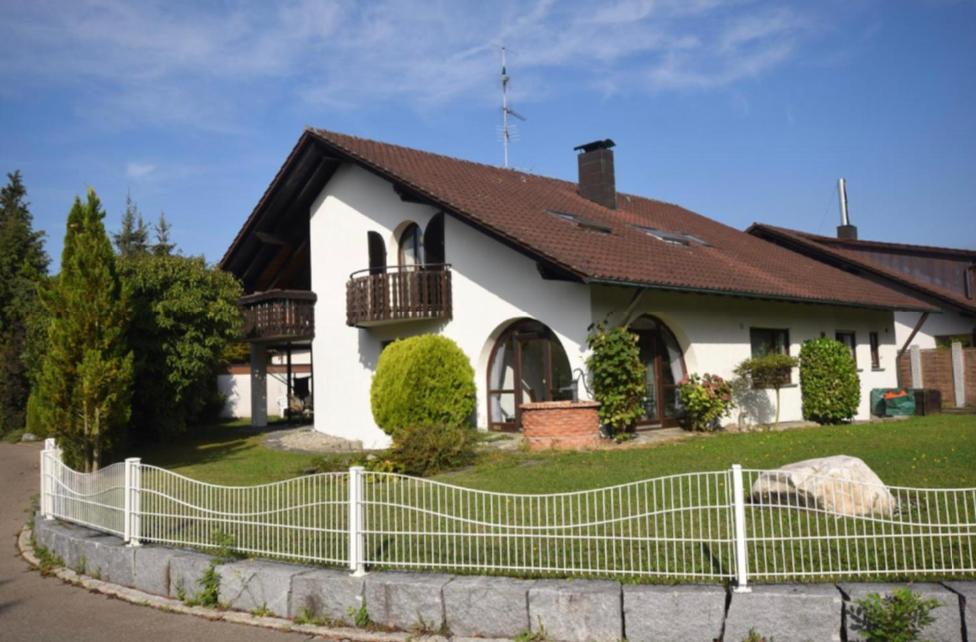 Gemuetlich Wohnen In Messenaehe, Feenzian Apartment Friedrichshafen Exterior foto